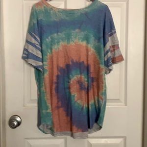 Promesa brand Women’s tie dye top. Large